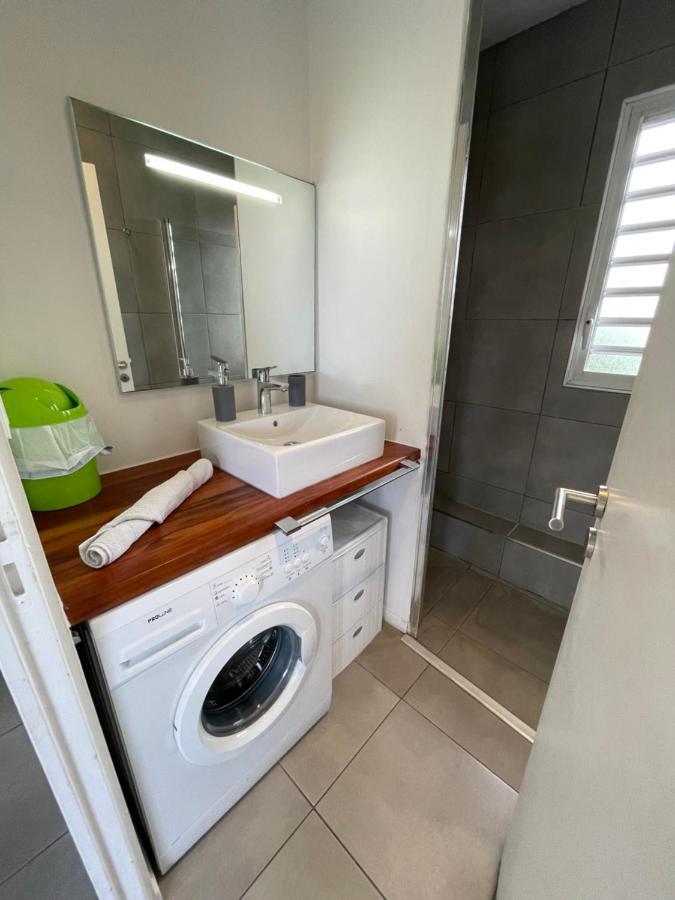 La Villa Jalna Grenadine Deux Chambres Et Piscine Privee Les Trois-Ilets Luaran gambar
