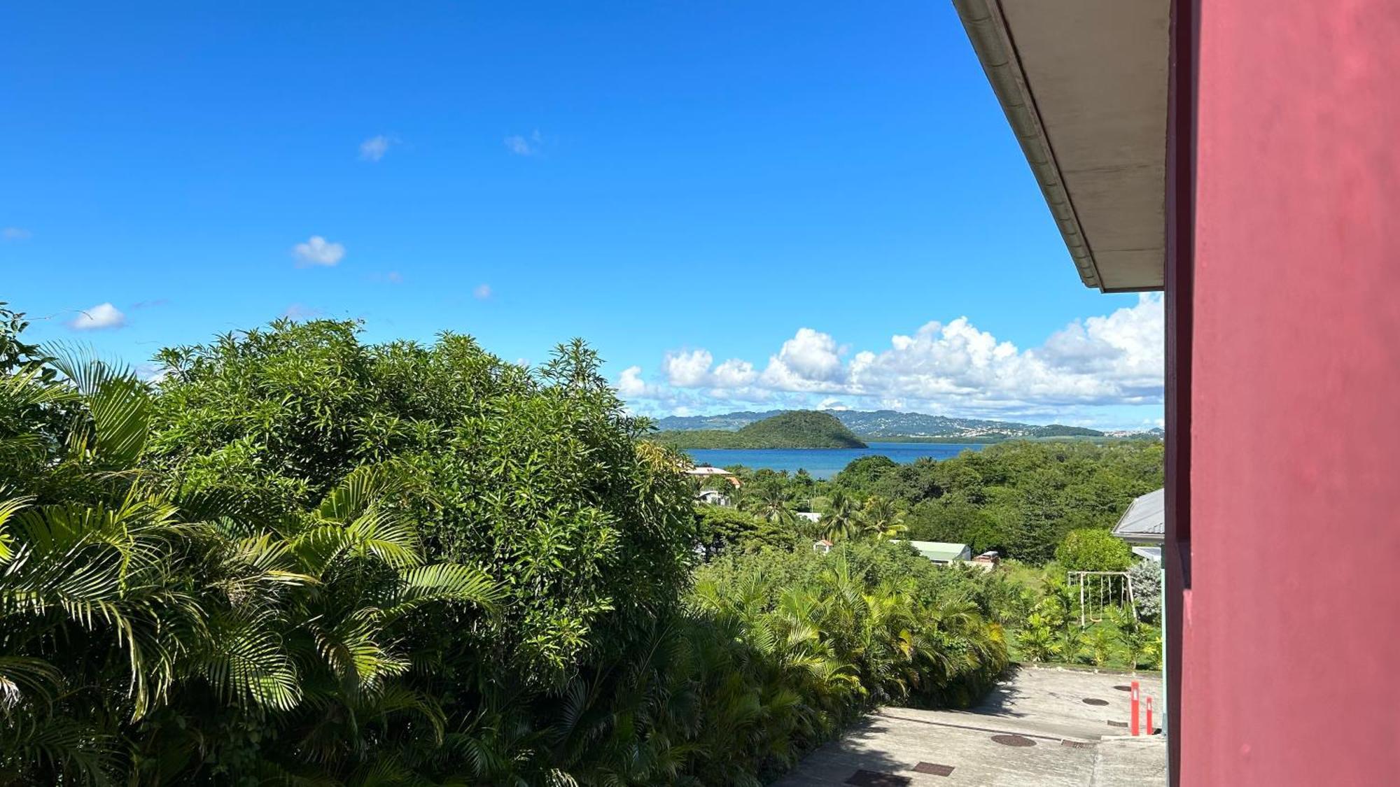 La Villa Jalna Grenadine Deux Chambres Et Piscine Privee Les Trois-Ilets Luaran gambar