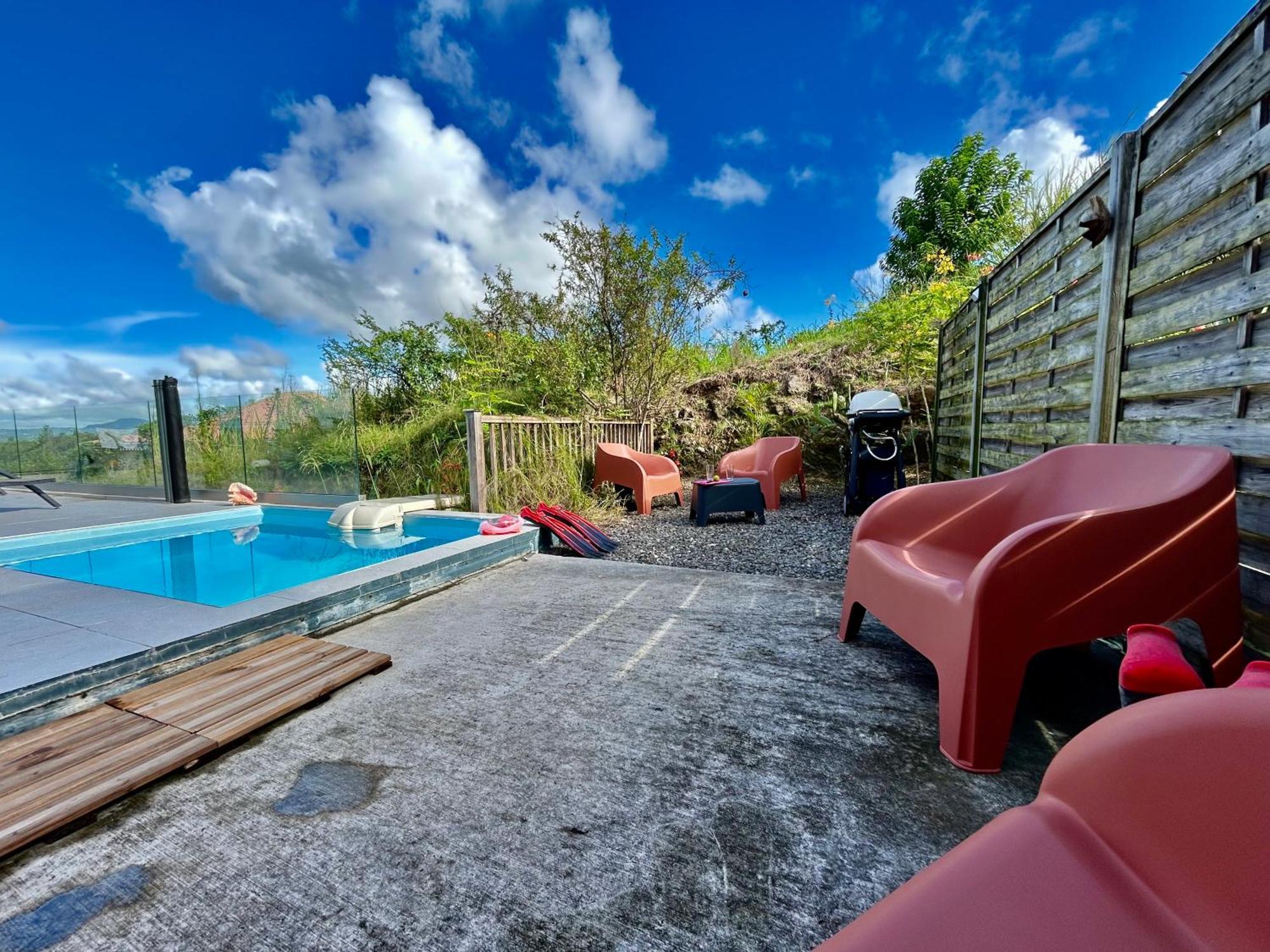 La Villa Jalna Grenadine Deux Chambres Et Piscine Privee Les Trois-Ilets Luaran gambar