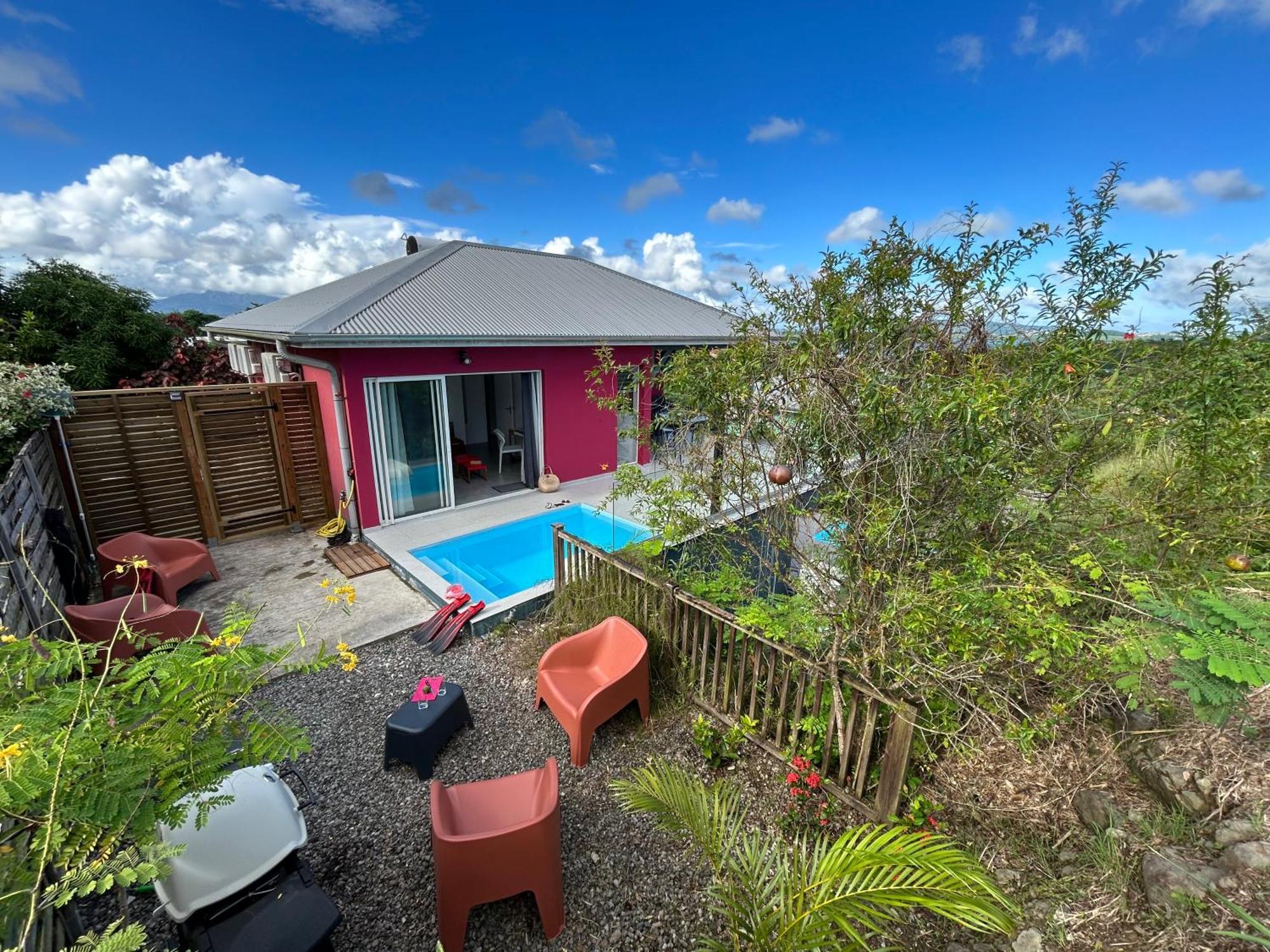 La Villa Jalna Grenadine Deux Chambres Et Piscine Privee Les Trois-Ilets Luaran gambar
