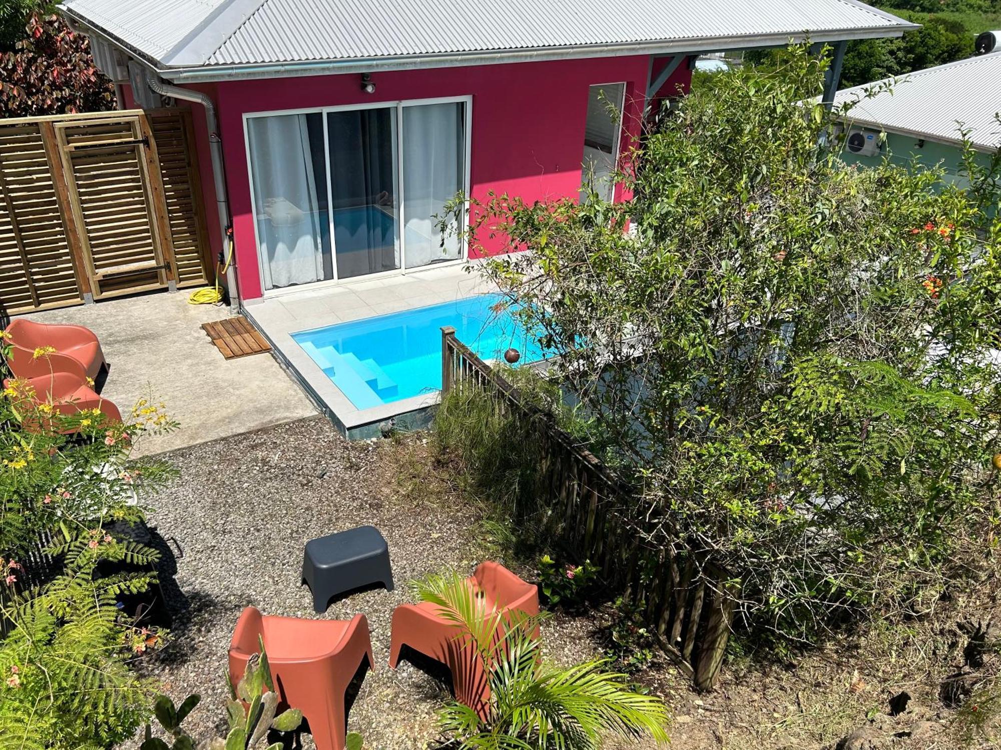 La Villa Jalna Grenadine Deux Chambres Et Piscine Privee Les Trois-Ilets Luaran gambar